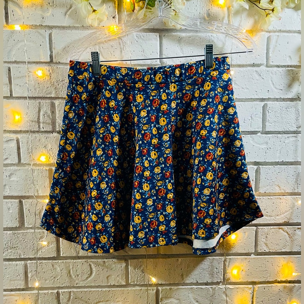 Forever 21 - Navy and Floral A-lines Skirt | L